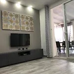 Sunrise דירה טראפאני